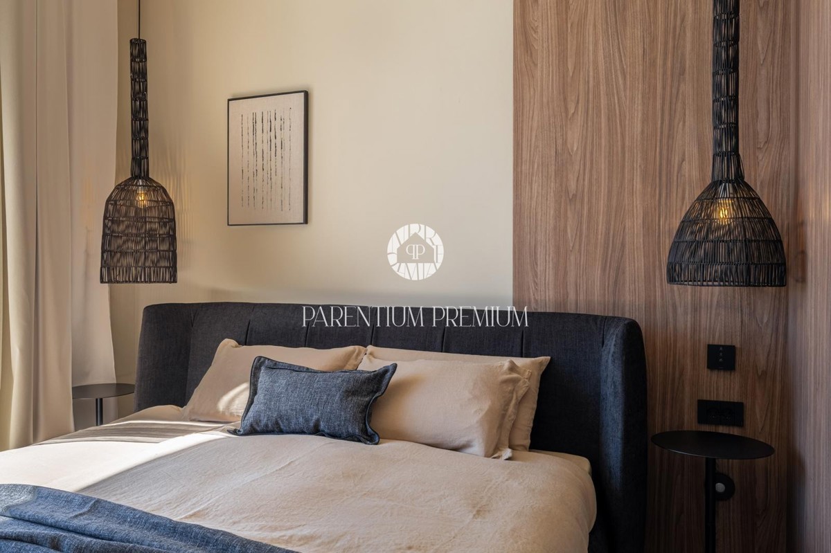 Villa moderna esclusiva con piscina