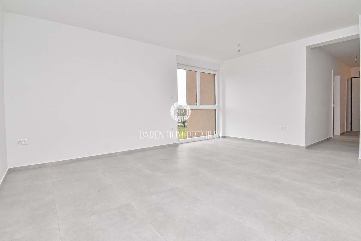 Nuova costruzione con ascensore – Appartamento moderno al primo piano vicino al mare