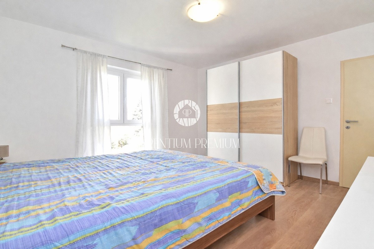 Appartamento spazioso nel centro città con vista mare, a soli 100 m dal mare