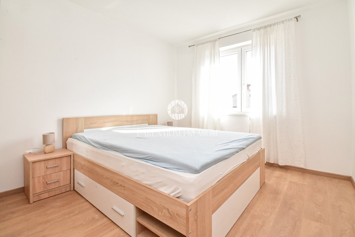 Appartamento spazioso nel centro città con vista mare, a soli 100 m dal mare