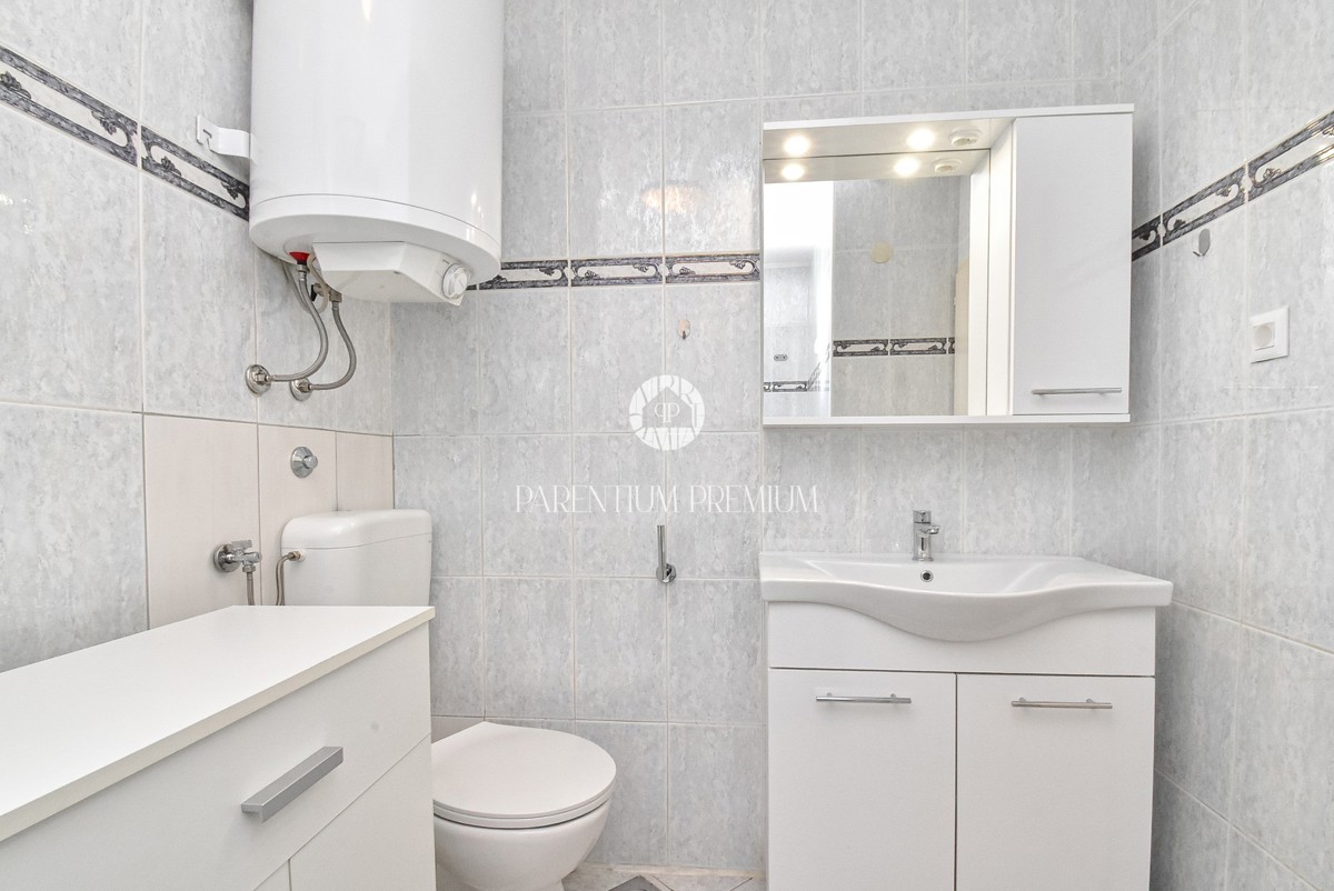 Appartamento spazioso nel centro città con vista mare, a soli 100 m dal mare