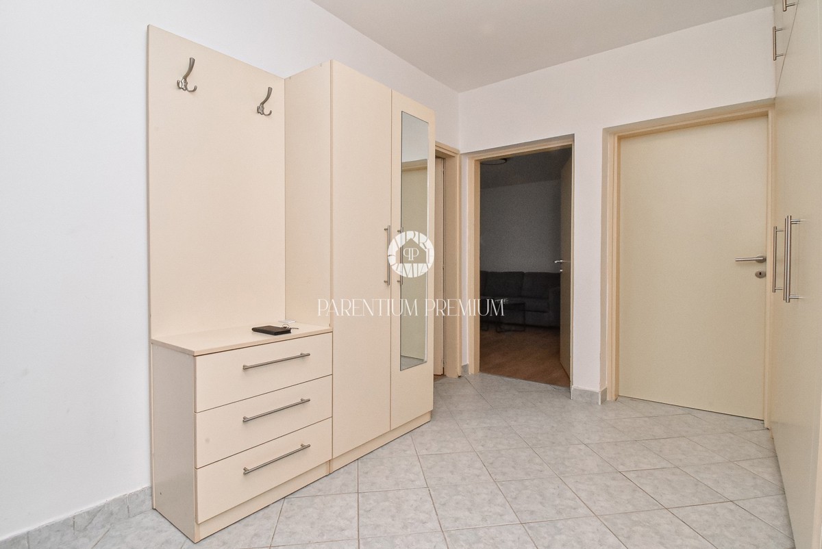 Appartamento spazioso nel centro città con vista mare, a soli 100 m dal mare