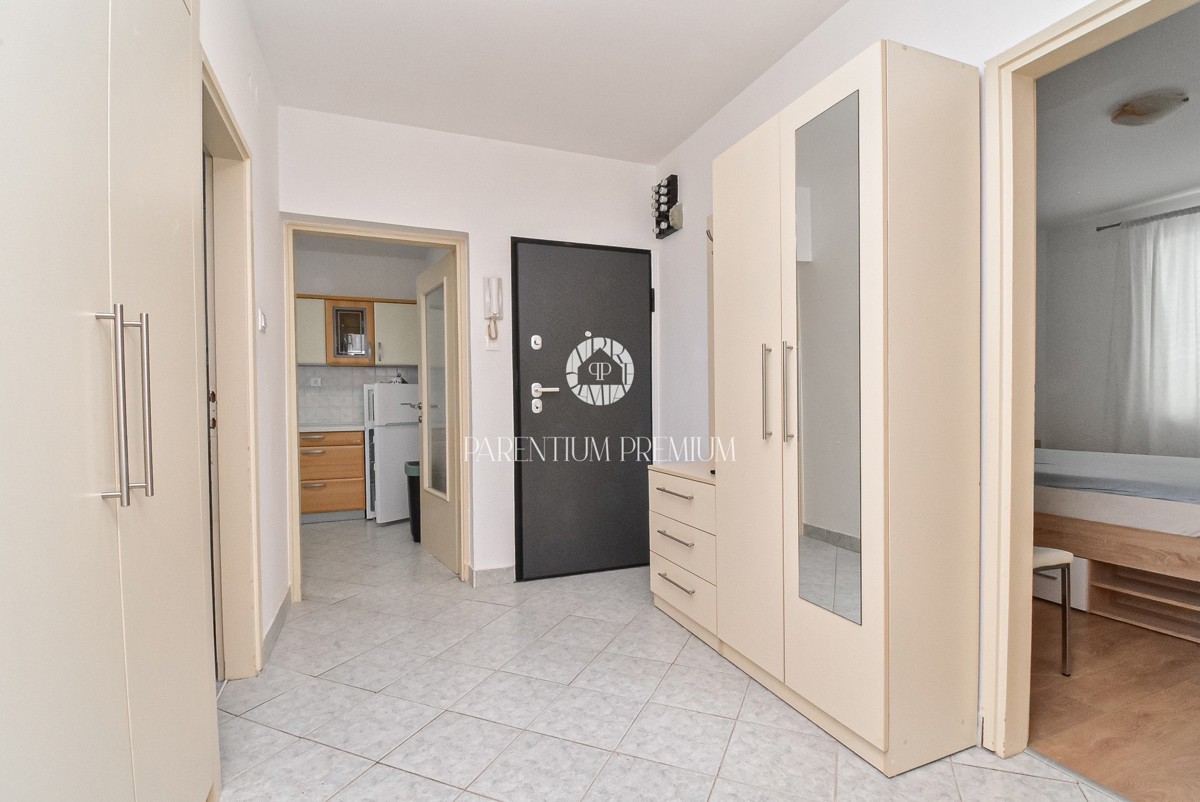 Appartamento spazioso nel centro città con vista mare, a soli 100 m dal mare