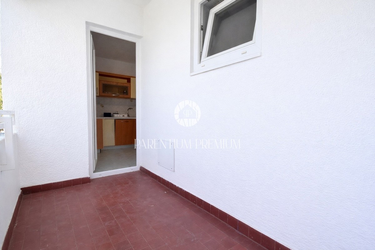 Appartamento spazioso nel centro città con vista mare, a soli 100 m dal mare