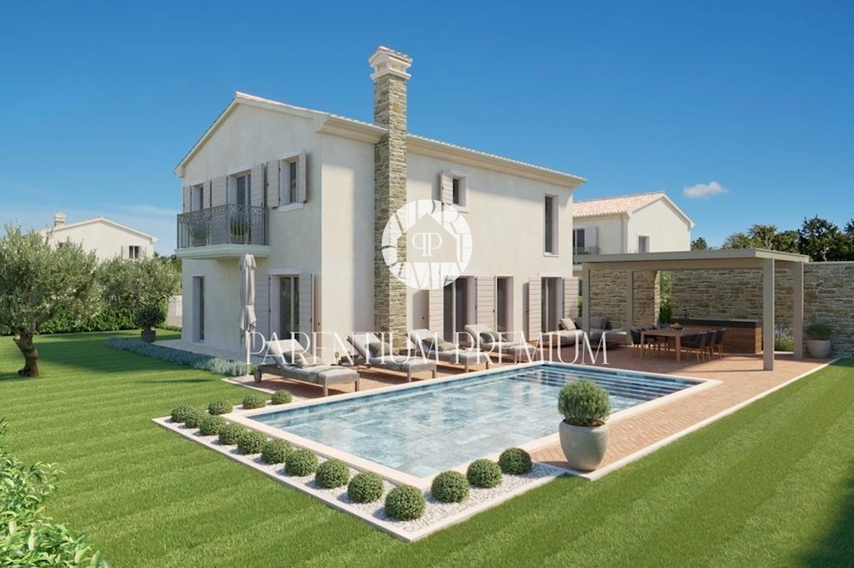 Una bellissima villa con piscina e un ambiente paesaggistico impeccabile non lontano da Montona