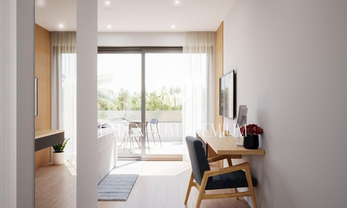 Una nuova villa moderna con piscina in una bella località turistica