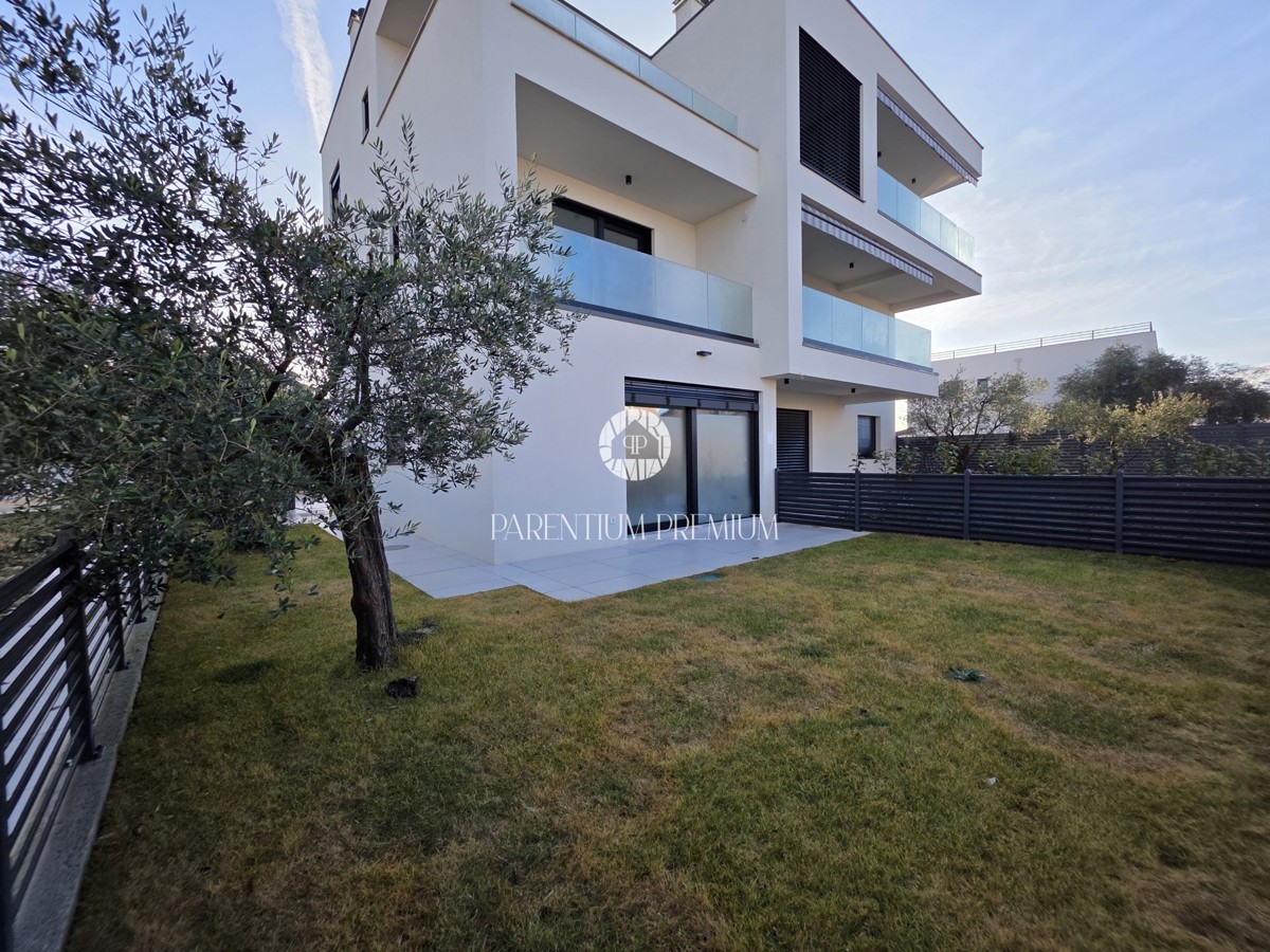 Poreč, terraced house 800 m from the sea