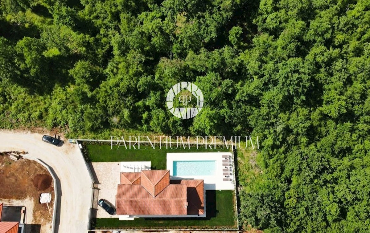 Villa di altissima qualità con una grande piscina vicino a Parenzo