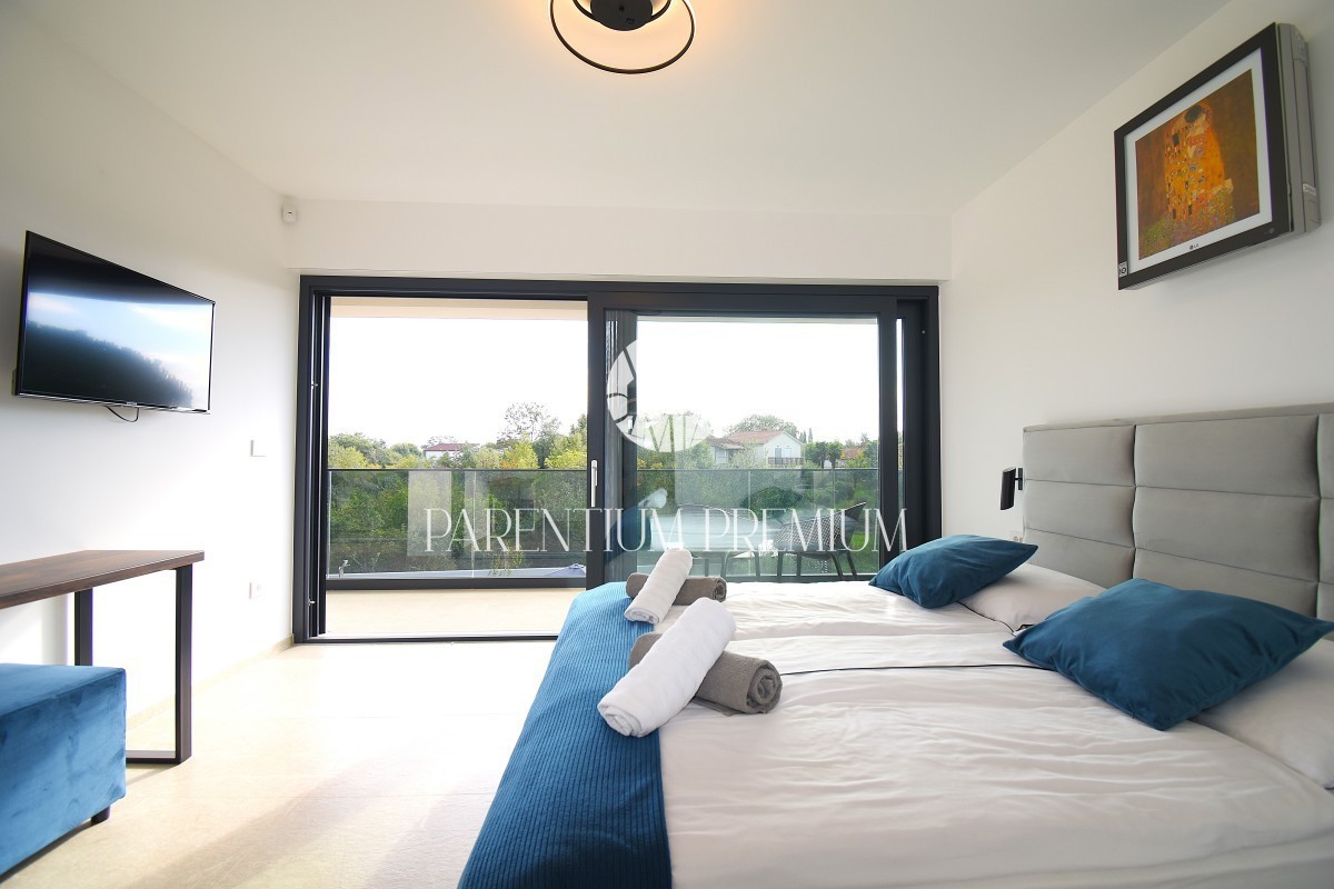 Villa di lusso con piscina, sauna e jacuzzi, a 2 km da Parenzo e dal mare