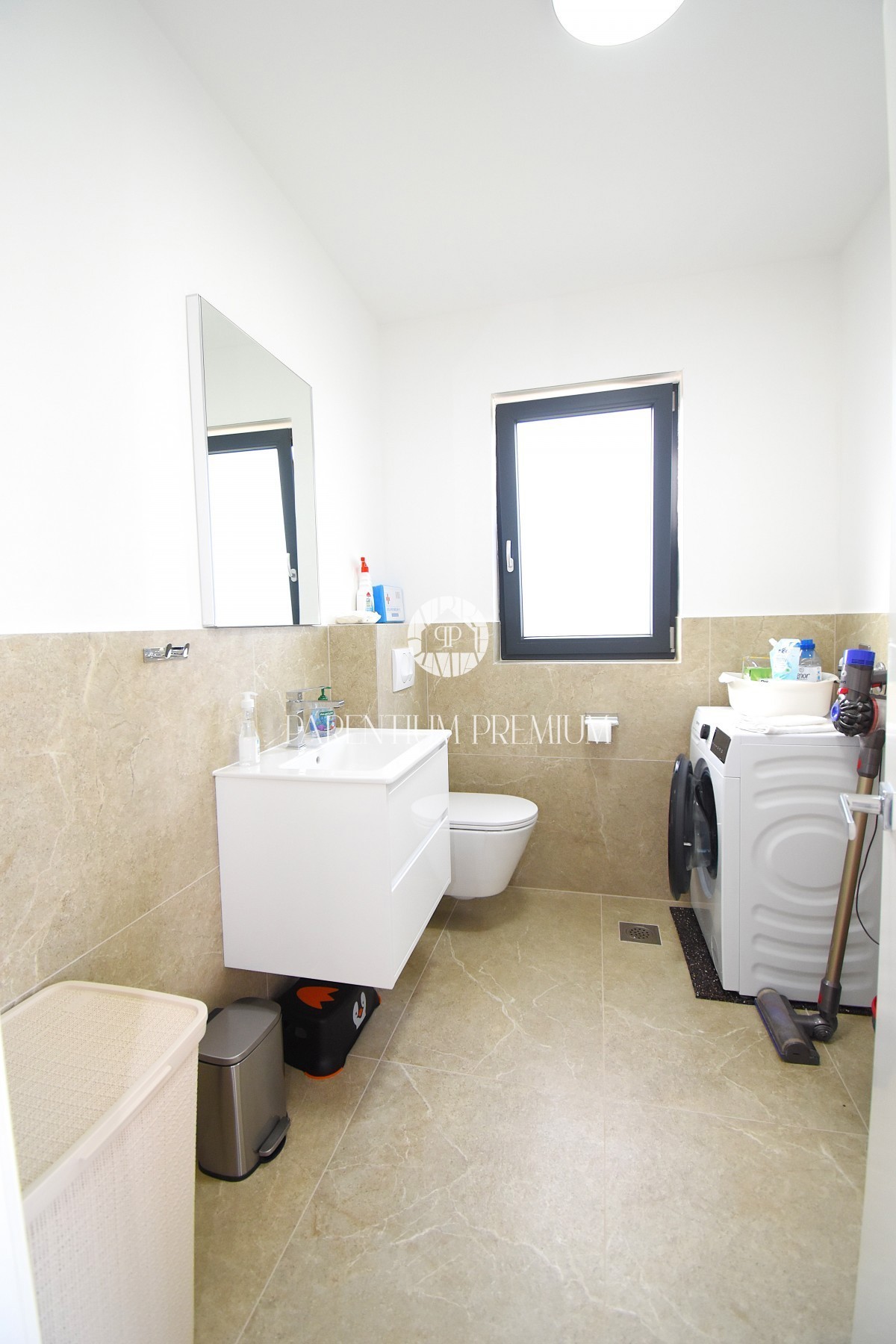 Villa di lusso con piscina, sauna e jacuzzi, a 2 km da Parenzo e dal mare