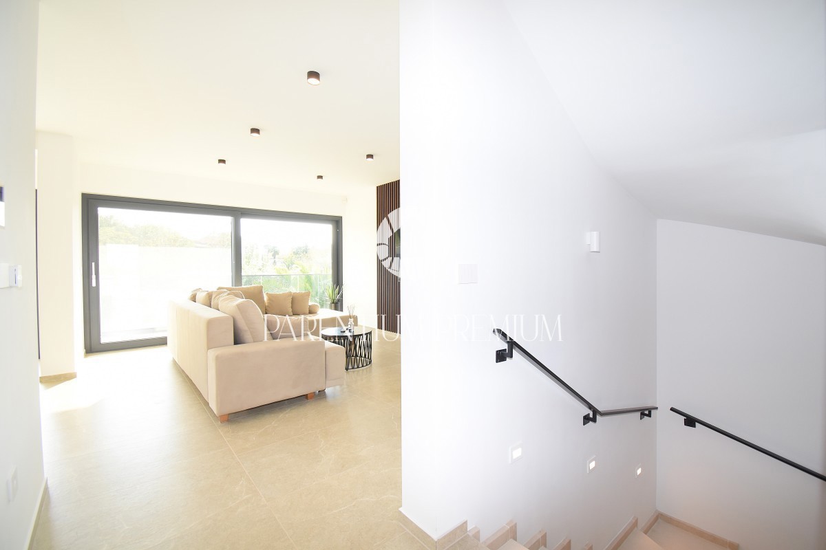 Villa di lusso con piscina, sauna e jacuzzi, a 2 km da Parenzo e dal mare