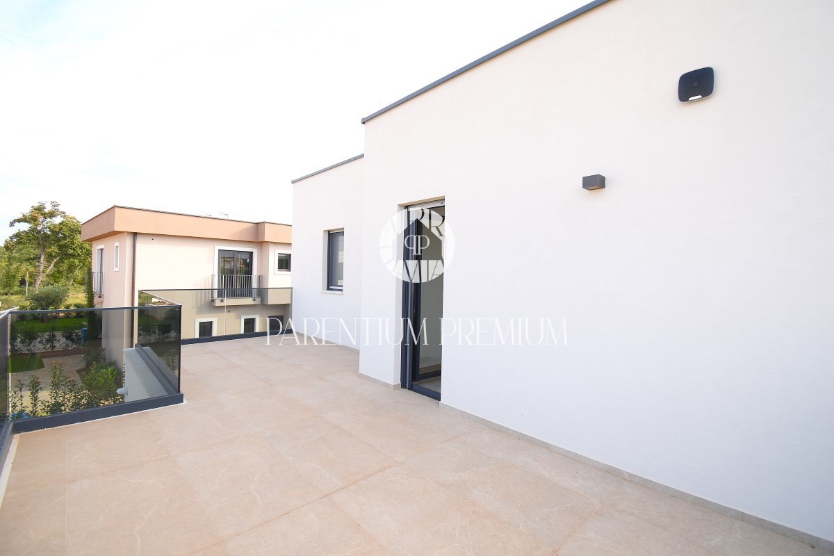 Villa di lusso con piscina, sauna e jacuzzi, a 2 km da Parenzo e dal mare