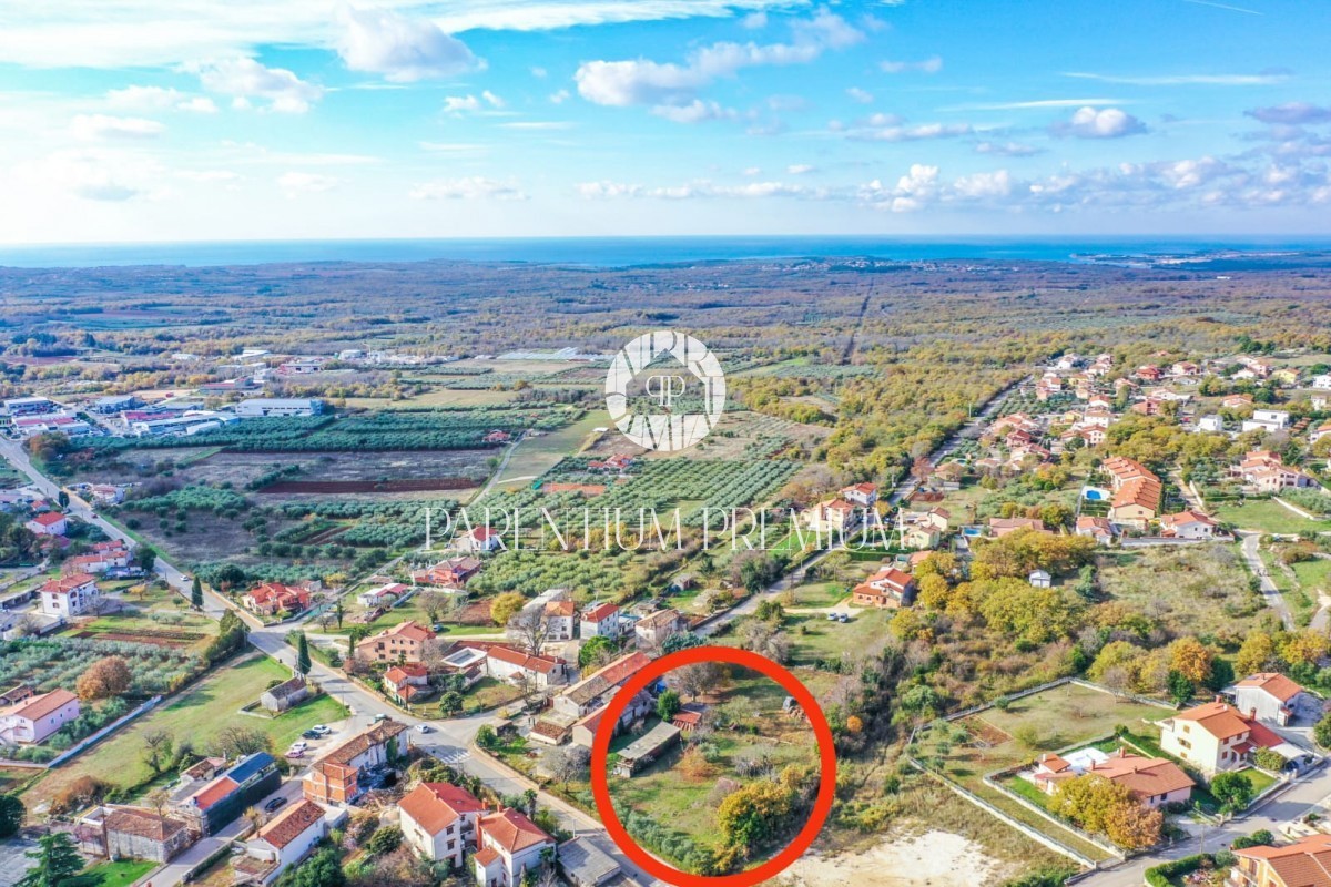 Terreno con vista sul mare nelle vicinanze di Parenzo