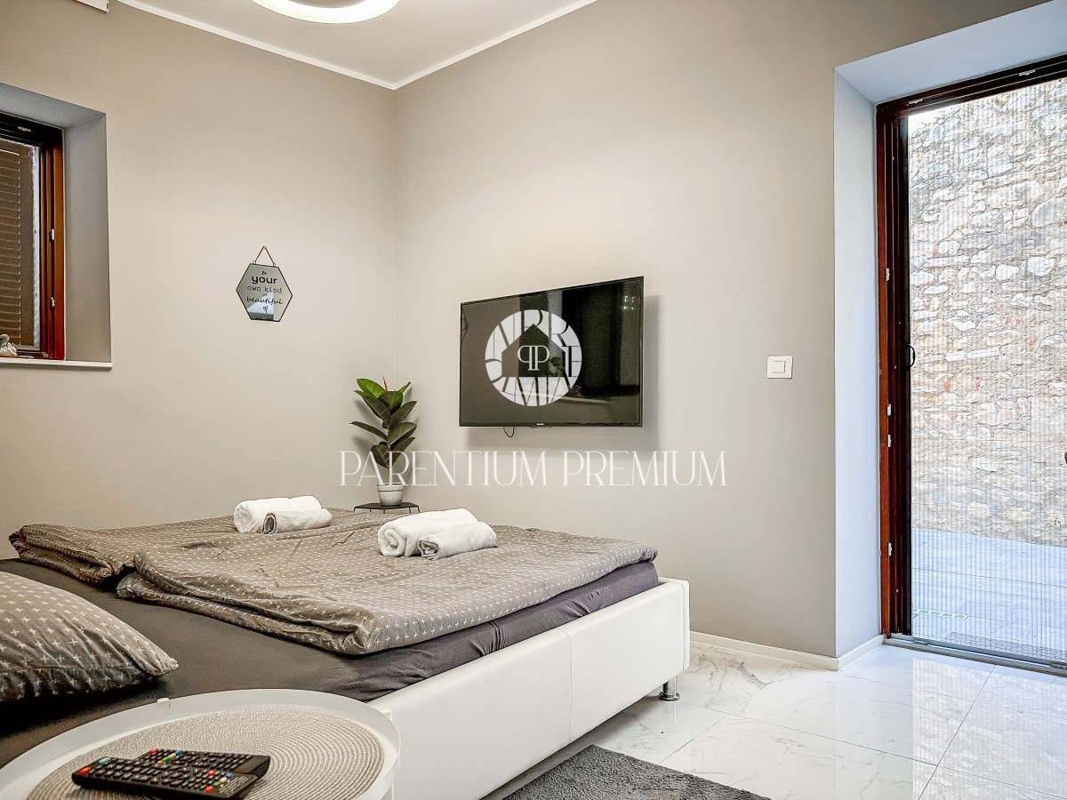 Poreč centro - Appartamento al piano terra a 30m dal mare