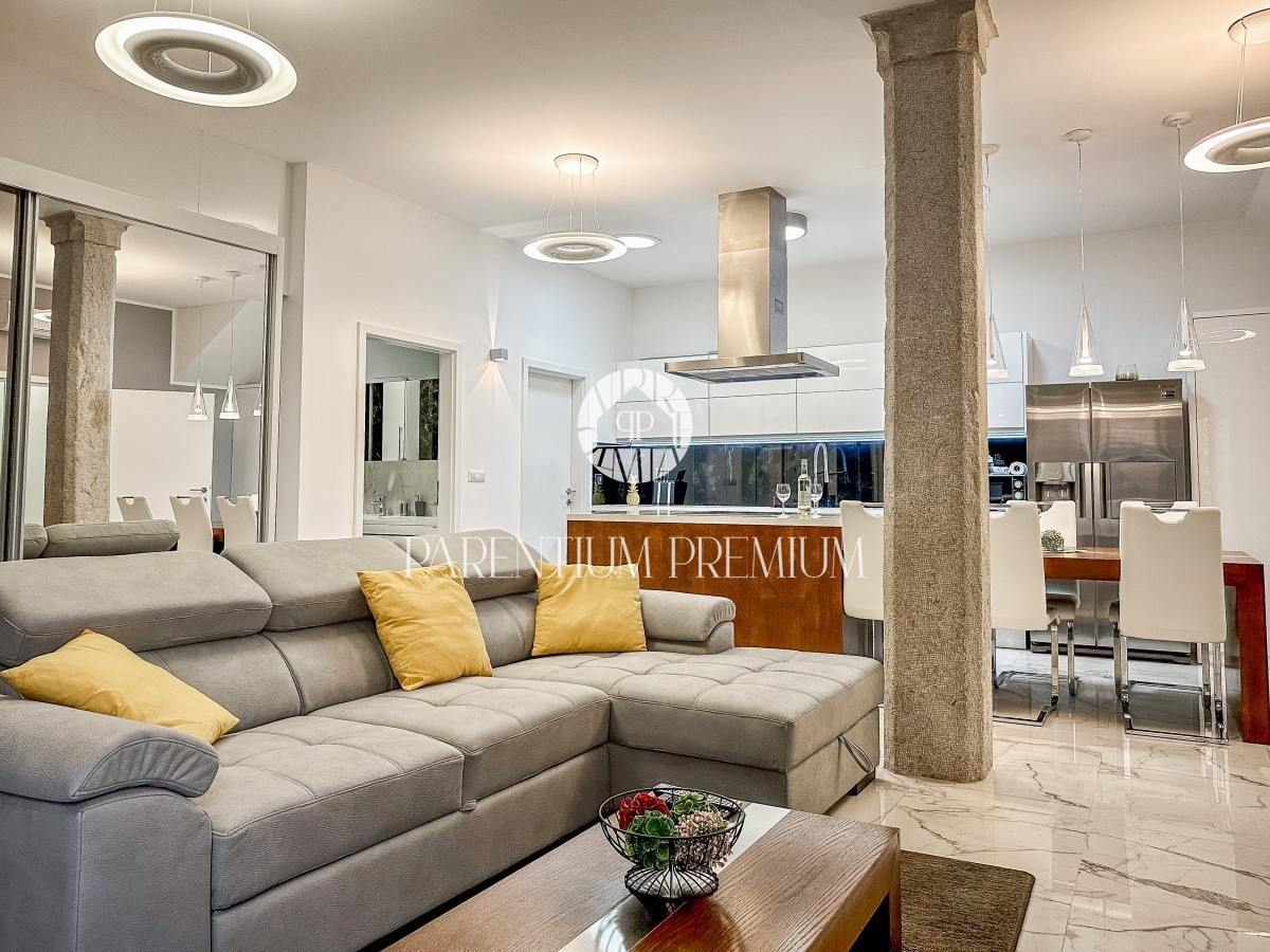 Poreč centro - Appartamento al piano terra a 30m dal mare
