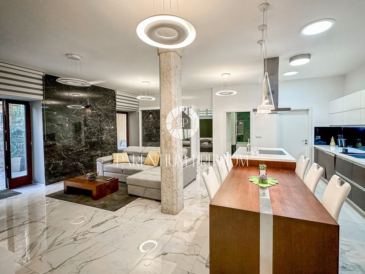 Poreč centro - Appartamento al piano terra a 30m dal mare
