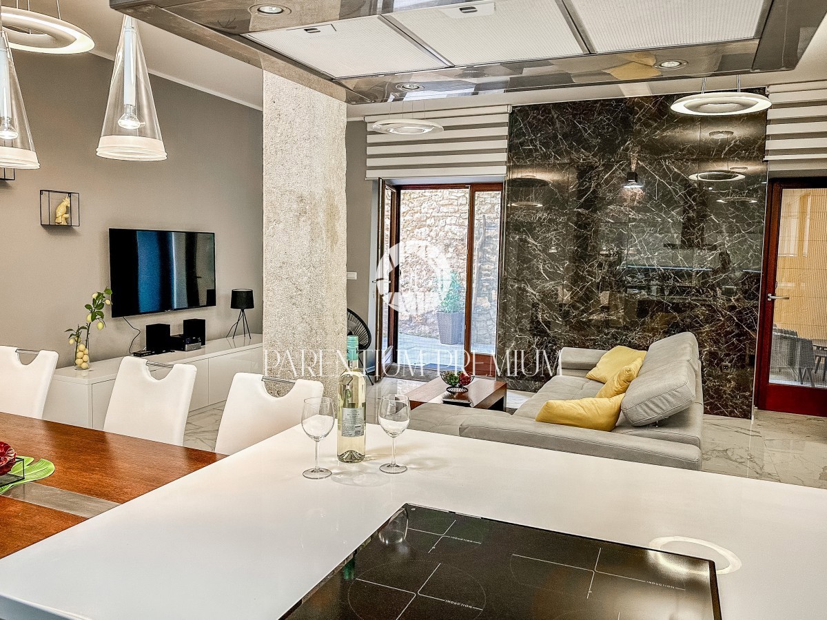 Poreč centro - Appartamento al piano terra a 30m dal mare