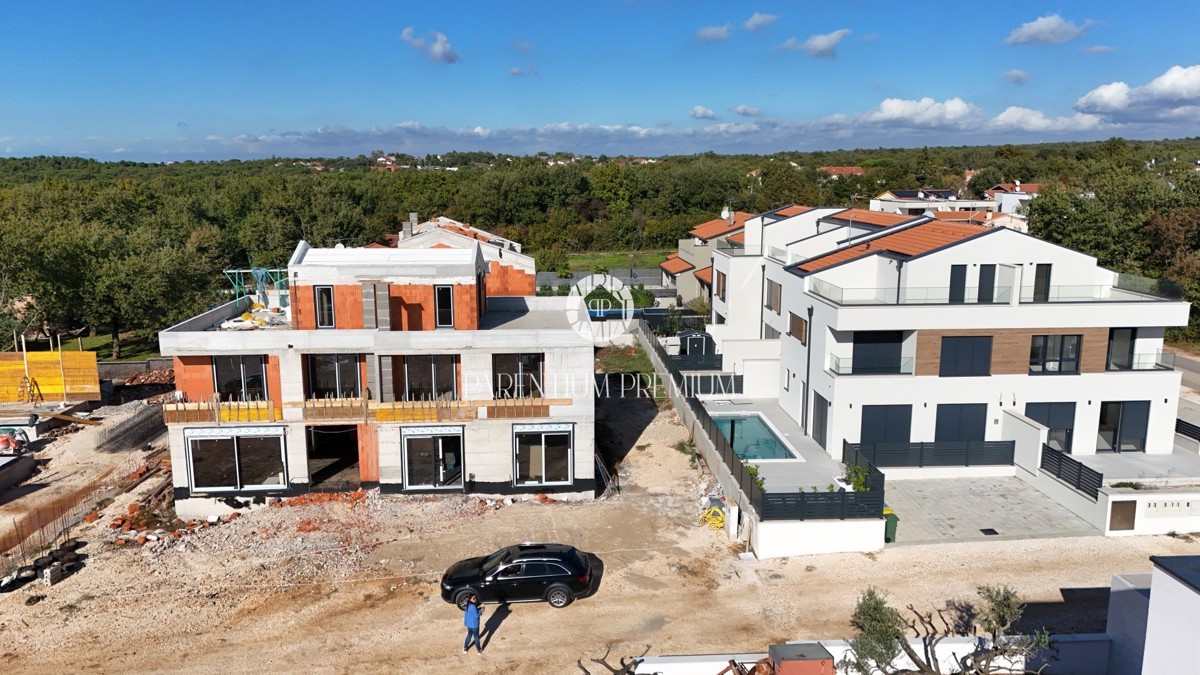 Parenzo - Moderna casa bifamiliare in posizione ricercata