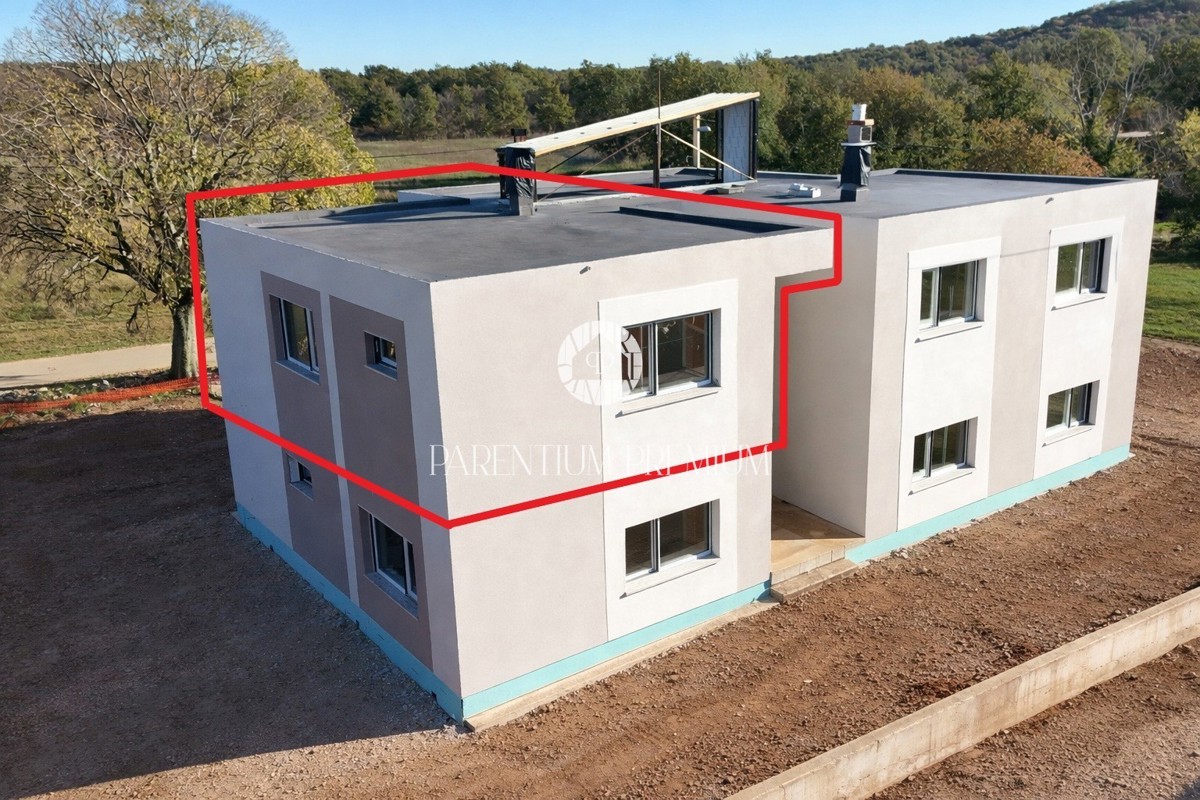 Appartamento al primo piano con terrazza sul tetto – Comfort moderno con vista