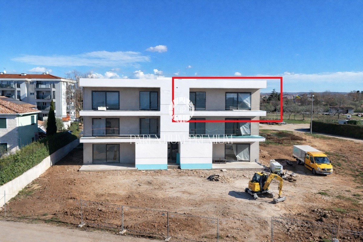Appartamento moderno in edificio con ascensore e vista mare