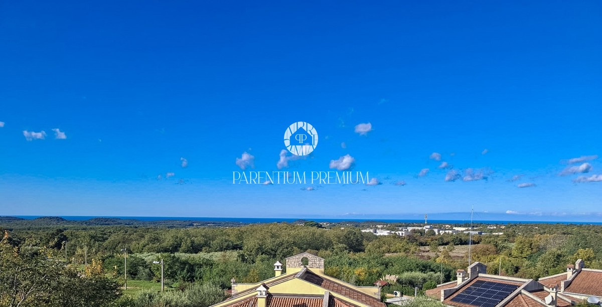 Appartamento moderno in edificio con ascensore e vista mare