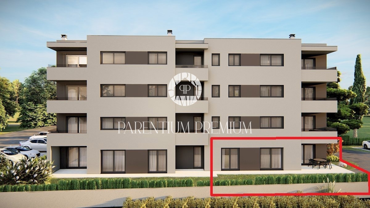 Appartamento spazioso al piano terra con due camere da letto e giardino