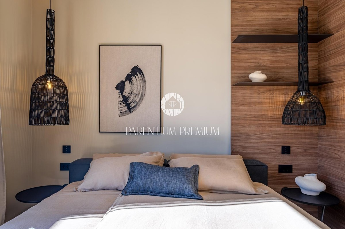 Villa di lusso con piscina e vista panoramica sul mare