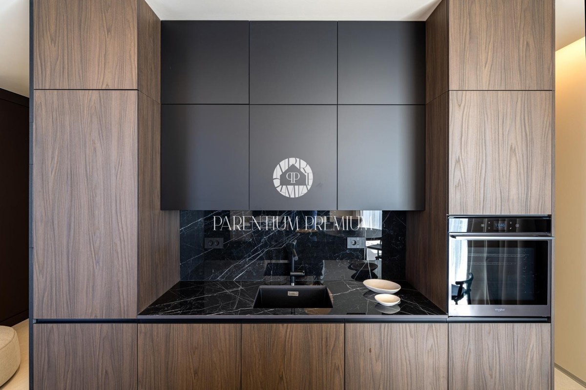 Villa di lusso con piscina e vista panoramica sul mare