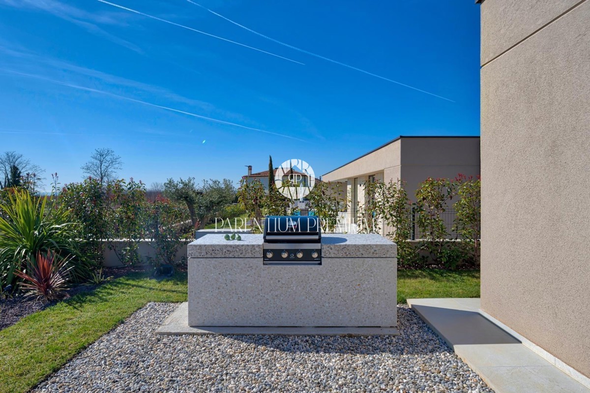 Villa di lusso con piscina e vista panoramica sul mare