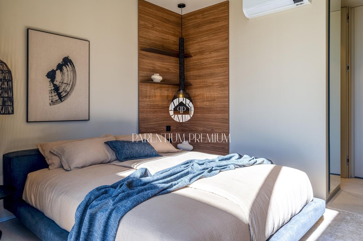 Villa di lusso con piscina e vista panoramica sul mare