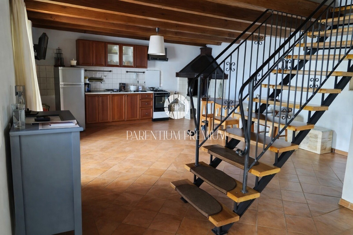 Autentica casa in pietra istriana con piscina e fascino mediterraneo