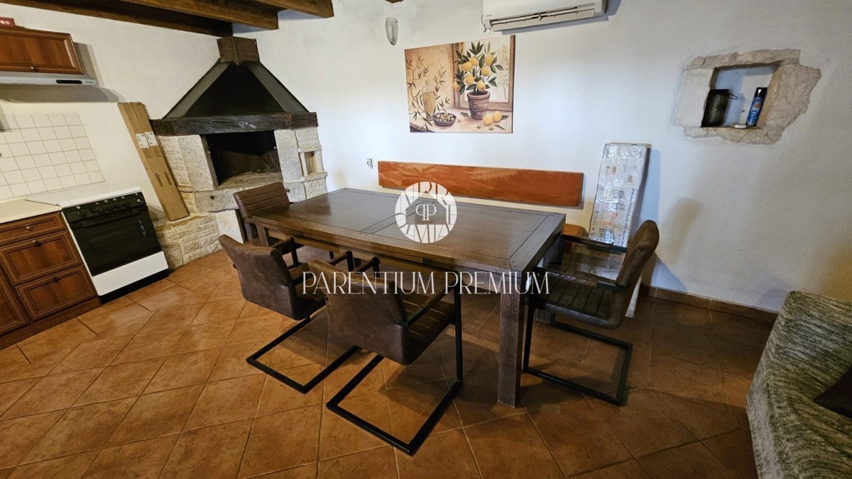 Autentica casa in pietra istriana con piscina e fascino mediterraneo