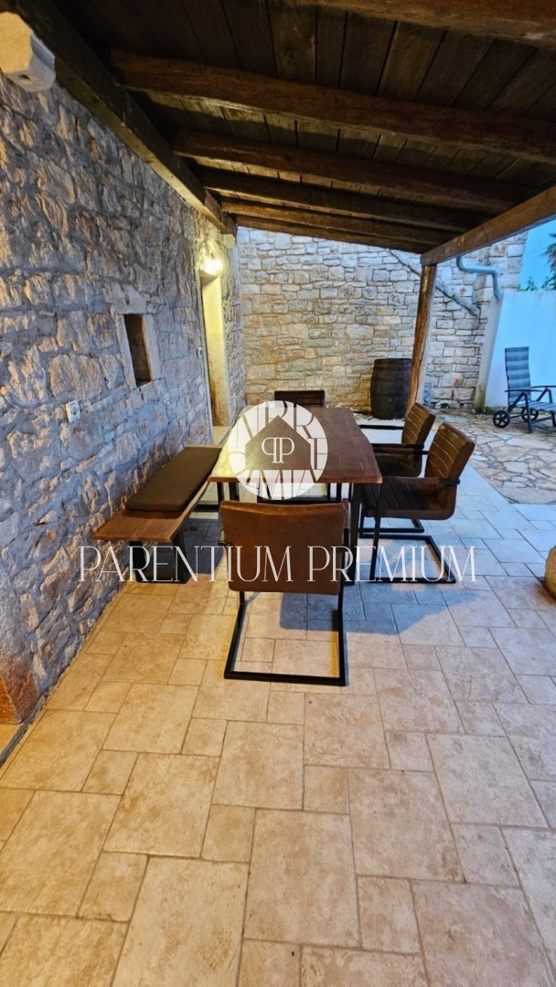 Autentica casa in pietra istriana con piscina e fascino mediterraneo