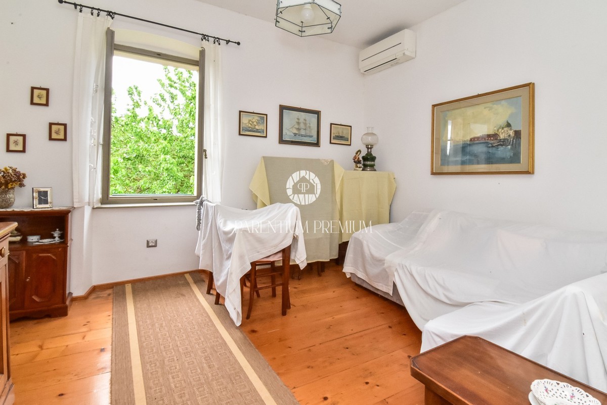 Autentica casa in pietra istriana con ampio giardino – a 1000 m dal mare