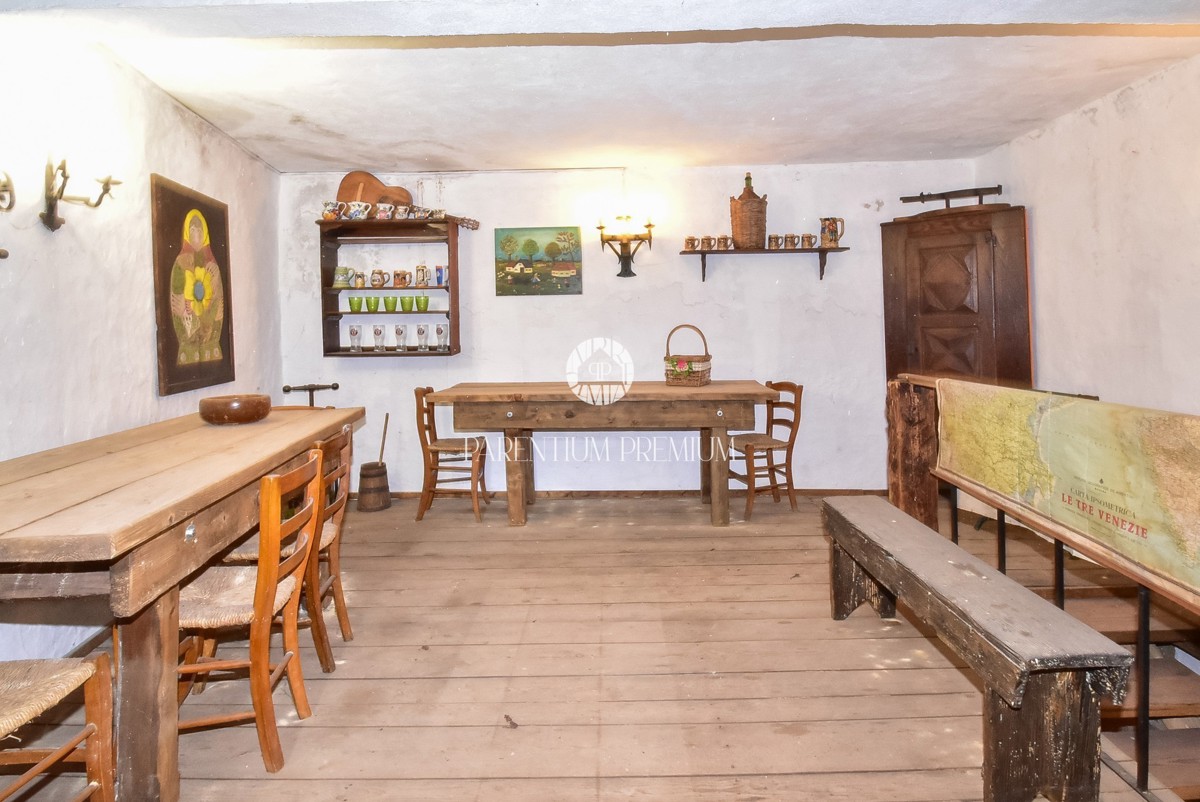 Autentica casa in pietra istriana con ampio giardino – a 1000 m dal mare