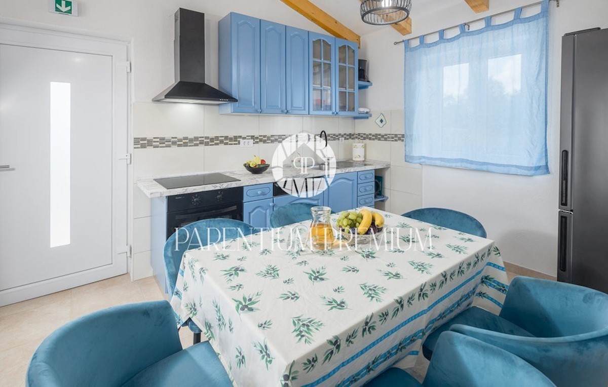 Casa indipendente con piscina