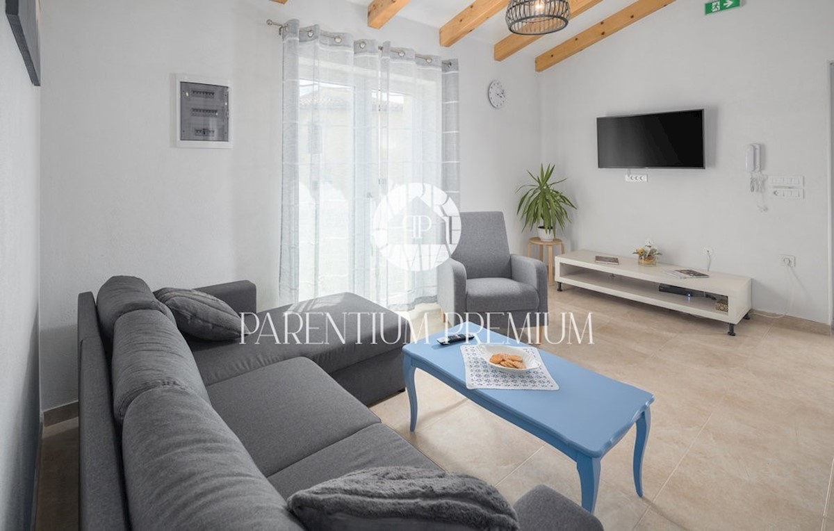 Casa indipendente con piscina