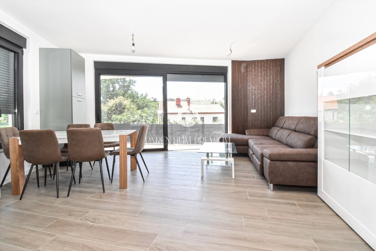 Appartamento in palazzina moderna con cortile, a 400 metri dalla spiaggia