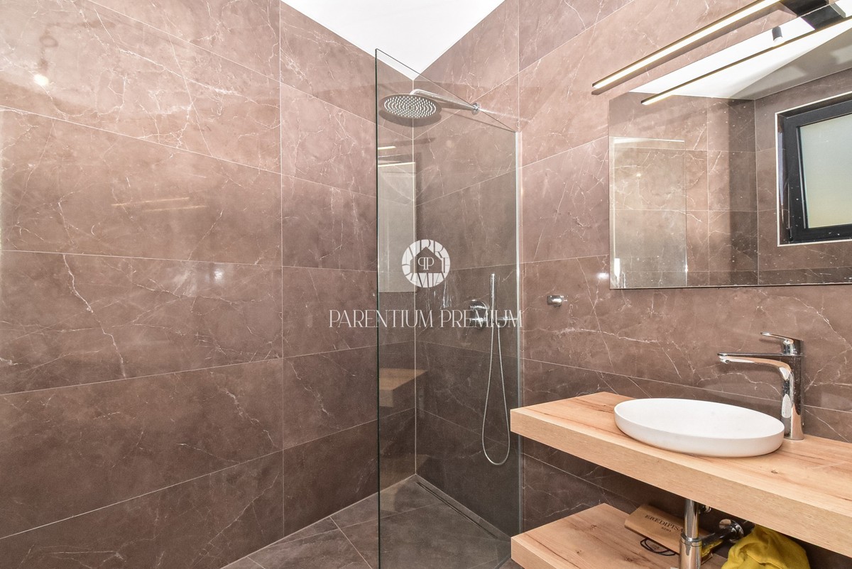 Appartamento in palazzina moderna con cortile, a 400 metri dalla spiaggia