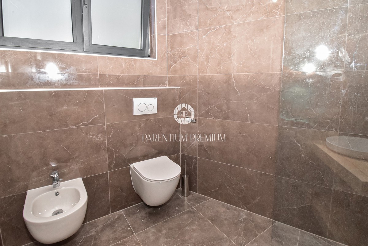 Appartamento in palazzina moderna con cortile, a 400 metri dalla spiaggia