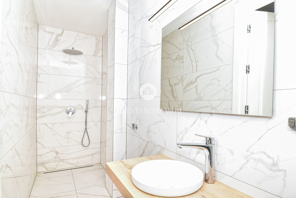 Appartamento in palazzina moderna con cortile, a 400 metri dalla spiaggia