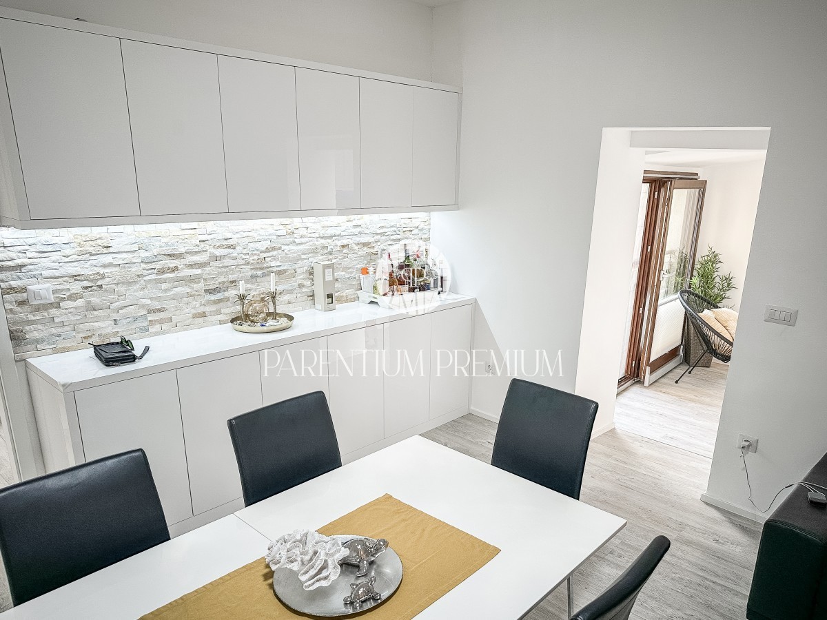 Poreč centro - Appartamento al 1° piano, a 30m dal mare