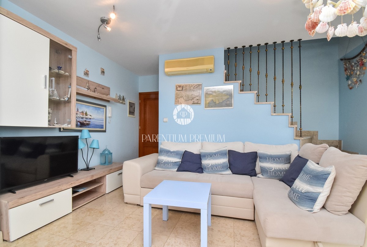 Opportunità!!! Appartamento con due piani con splendida vista mare