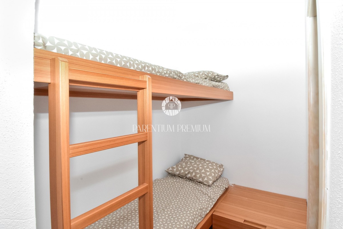 Casa bifamiliare mediterranea con piscina – A solo 1 km dal mare