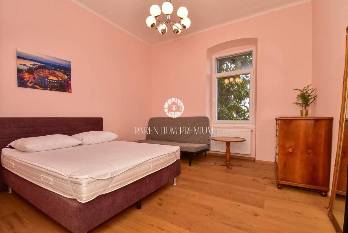 Pula - Appartamento spazioso in un'ottima posizione vicino al centro