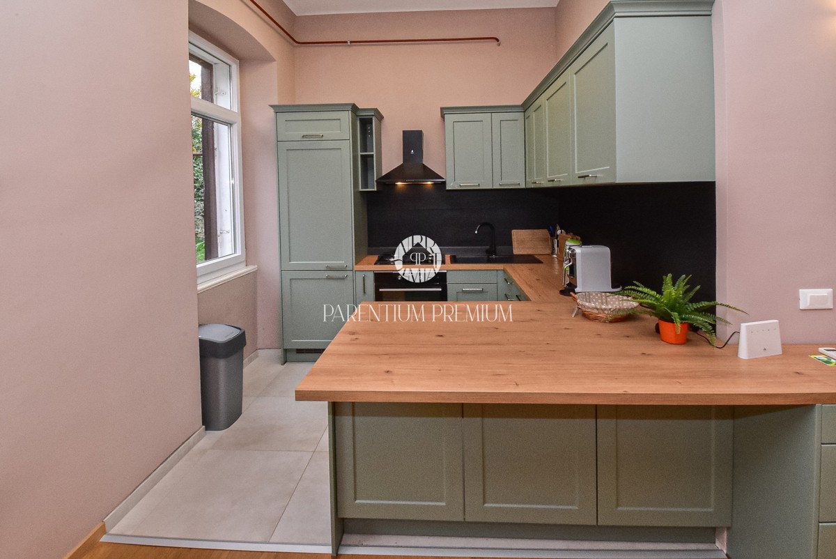 Pula - Appartamento spazioso in un'ottima posizione vicino al centro