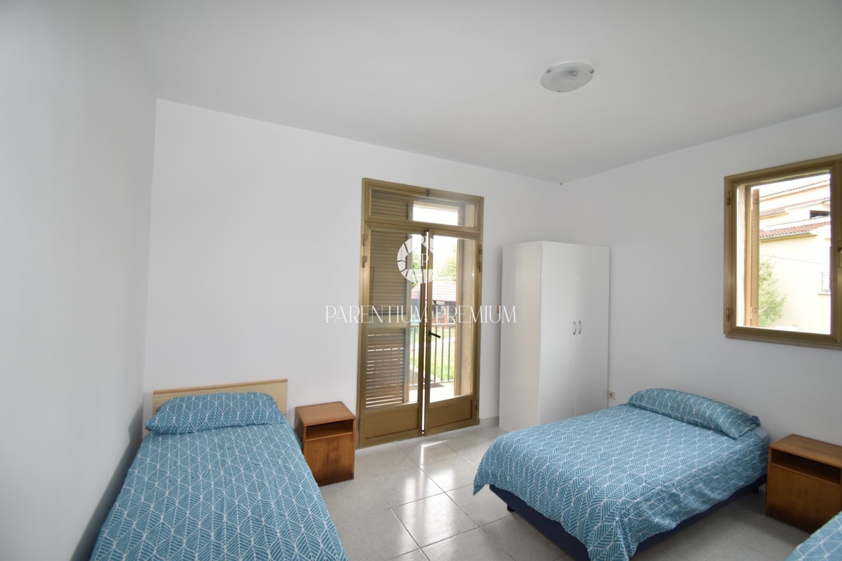 Funtana - Appartamento al piano terra con giardino e due camere da letto