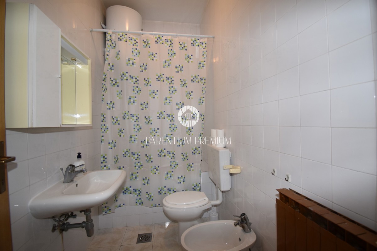 Funtana - Appartamento al piano terra con giardino e due camere da letto