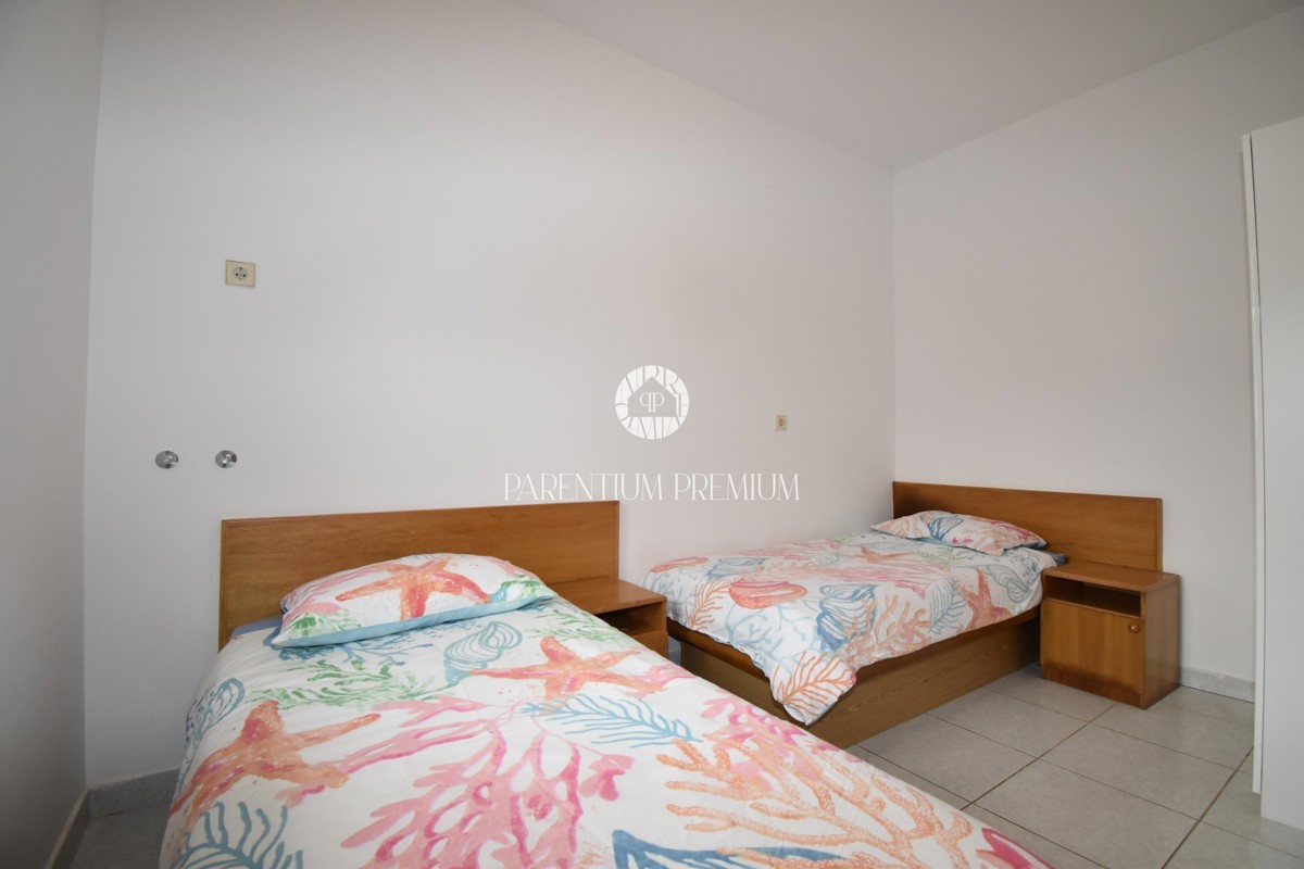 Funtana - Appartamento al piano terra con giardino e due camere da letto