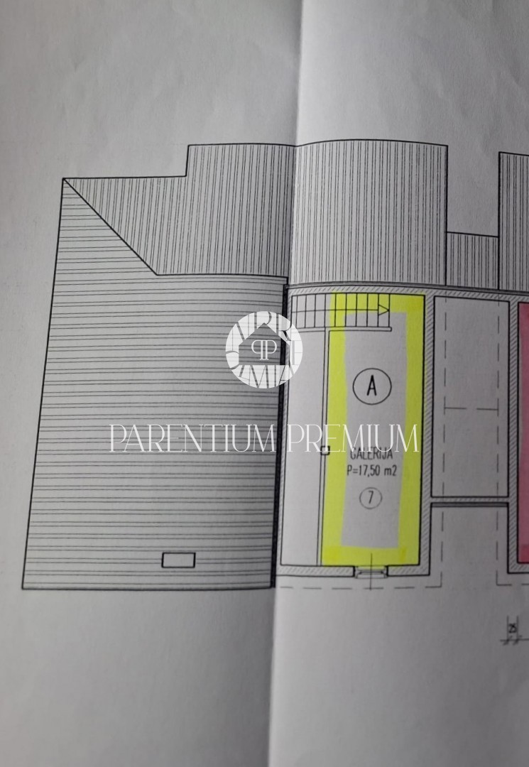 Accogliente casa bifamiliare con giardino privato e molta privacy ai margini del paese